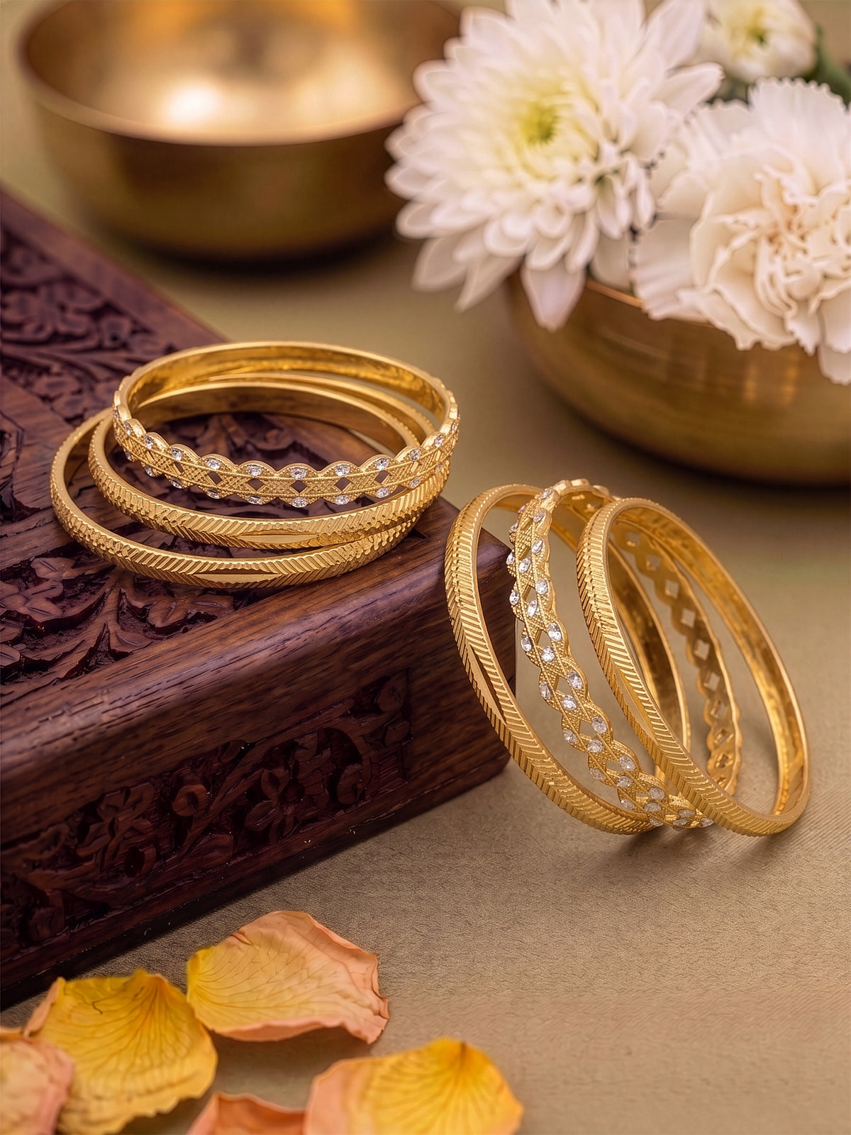 Aarohi Arrow Line, Infinity Link Texture Gold Set Of 6 Women's 2/4, 2/6, 2/8 Bangles