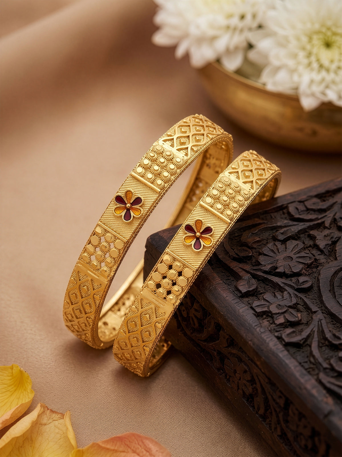 Apsara Texture, Red Flower Grid Gold Set Of 2 Women's 2/4, 2/6, 2/8 Bangles