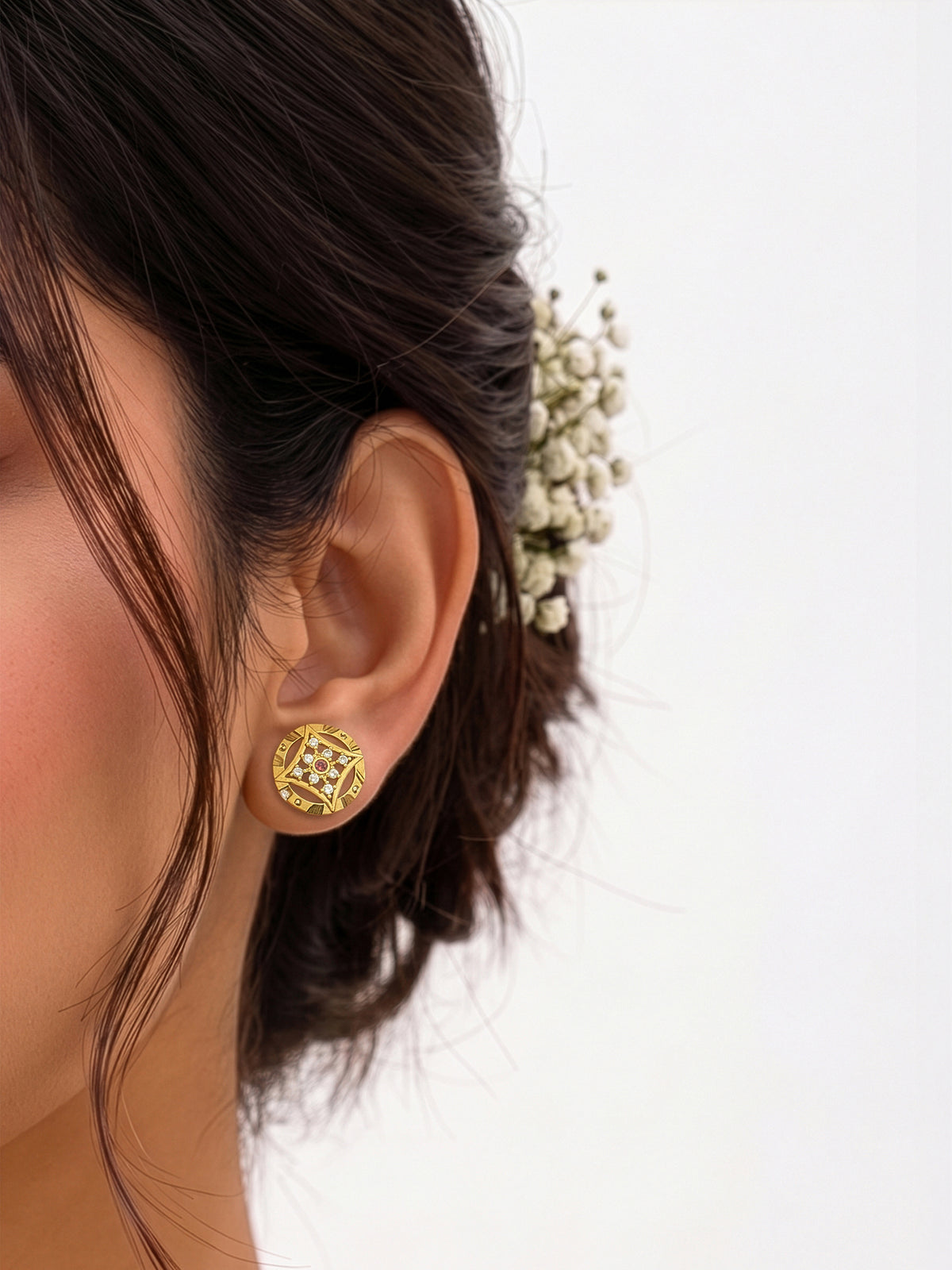 Kashika Clover Diamond Gold Women's Stud Earrings