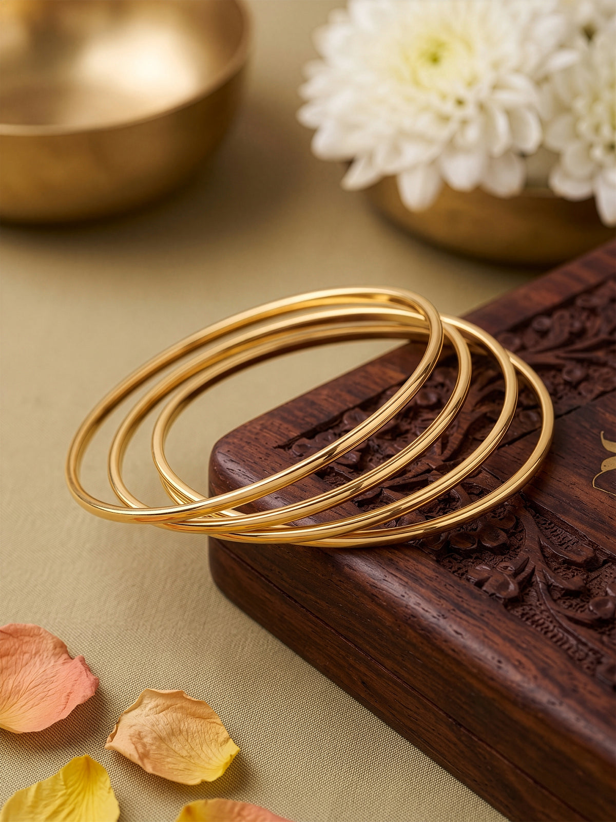 Kashvi Sleek Round Gold Set Of 4 Women's 2/4, 2/6, 2/8 Bangles
