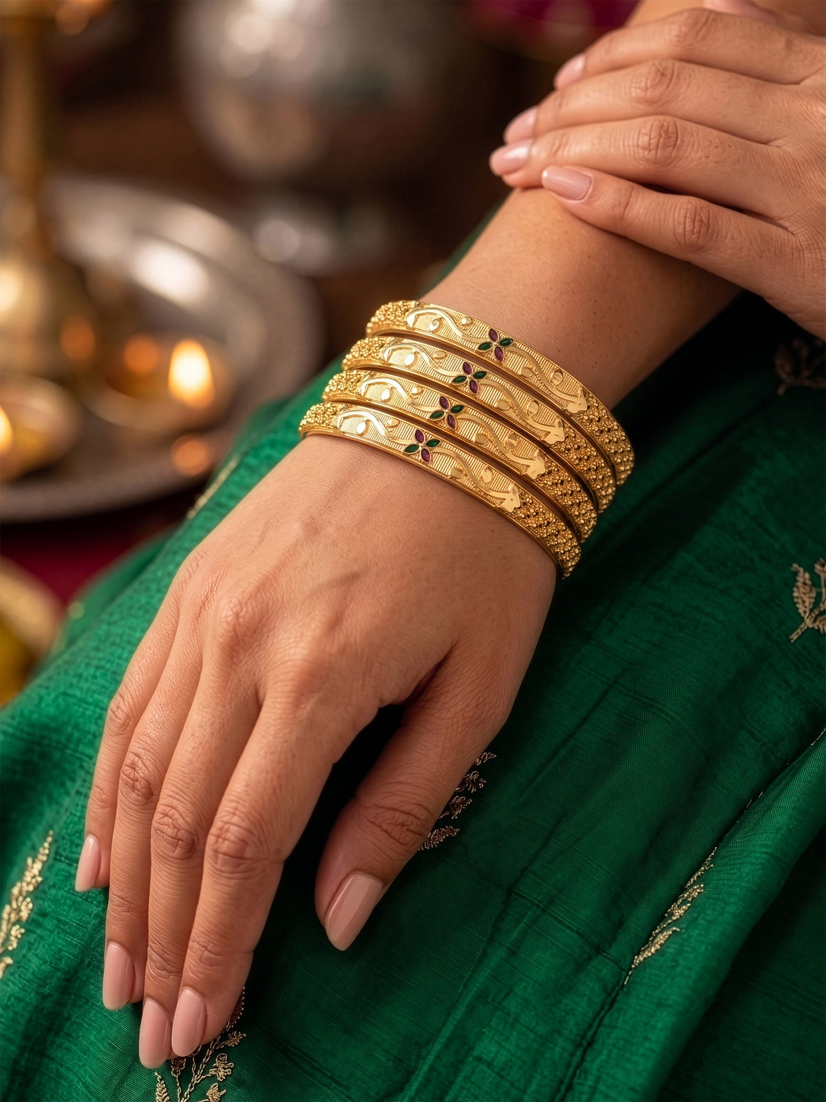 Manika Floral Textured Gold Set Of 4 Women's 2/4, 2/6, 2/8 Bangles