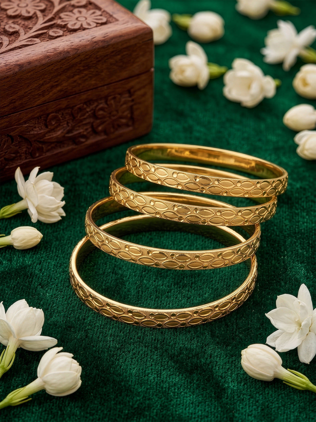 Nivika Leaf Textured Gold Set Of 4 Women's 2/4, 2/6, 2/8 Bangles