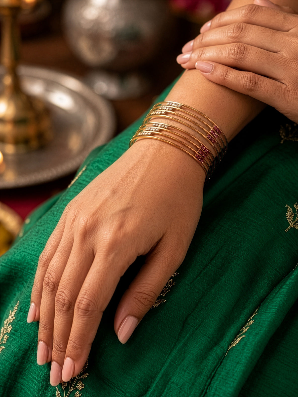 Saanvika Multi-Line Diamond Gold Set Of 2 Women's 2/4, 2/6, 2/8 Bangles
