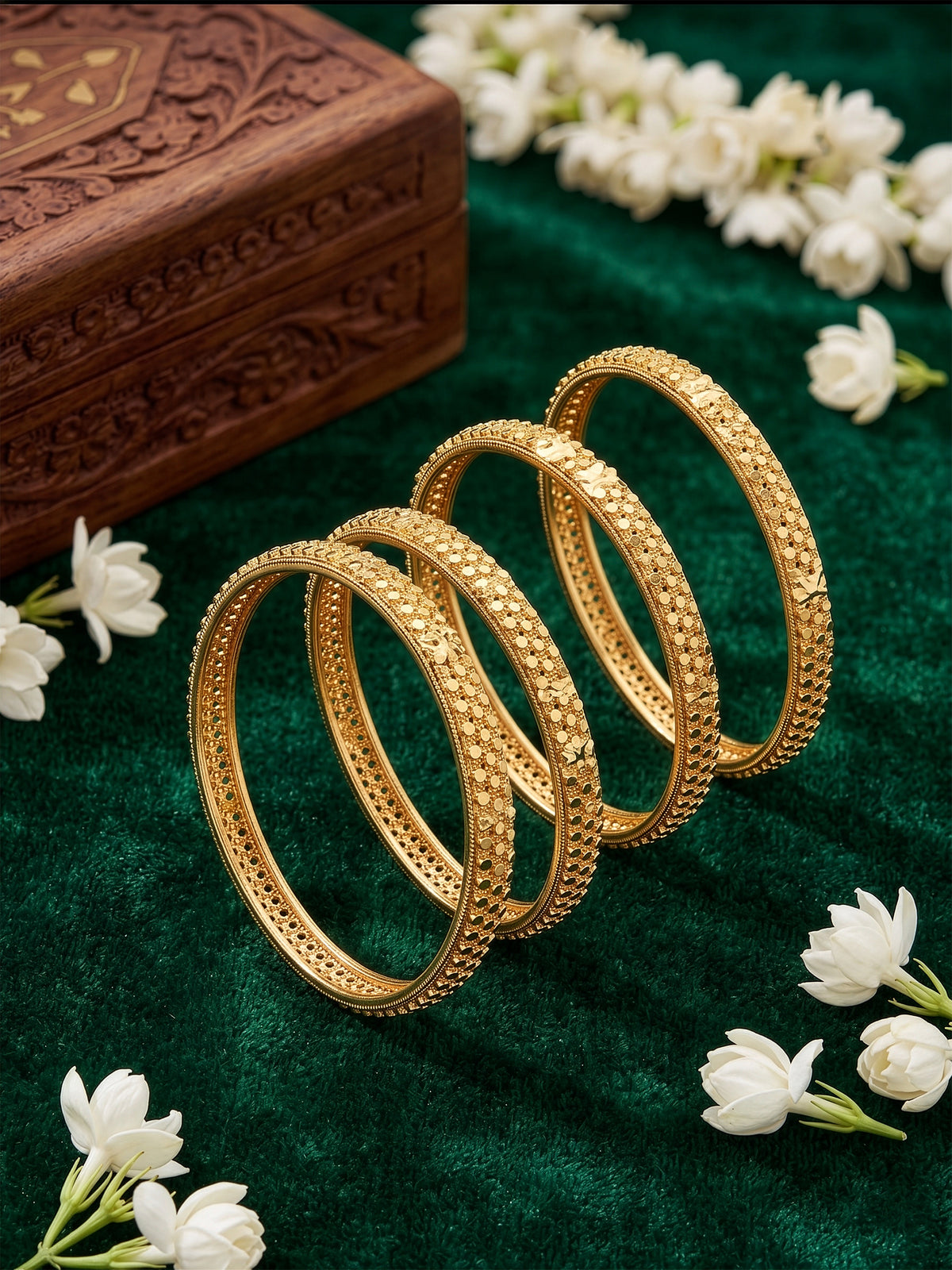 Suhani Textur Gold Set Of 4 Women's 2/4, 2/6, 2/8  Bangles 